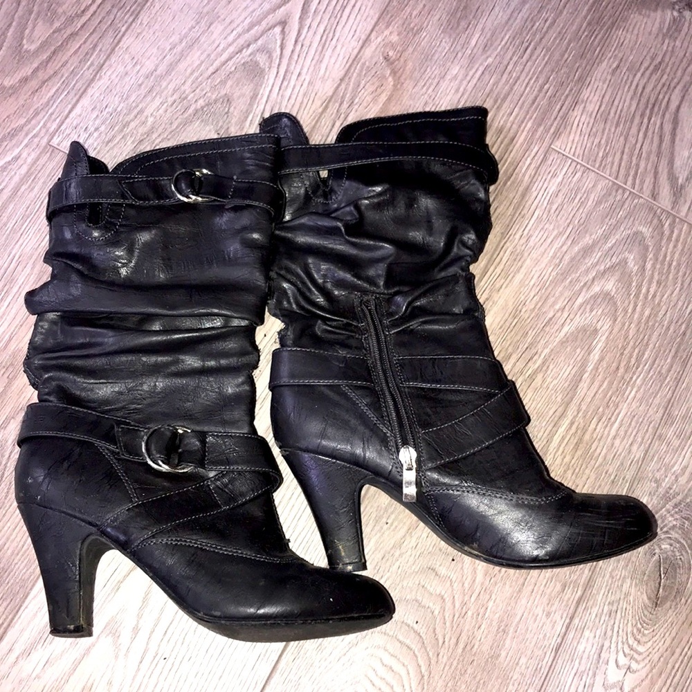 LE CHÂTEAU boots size 7